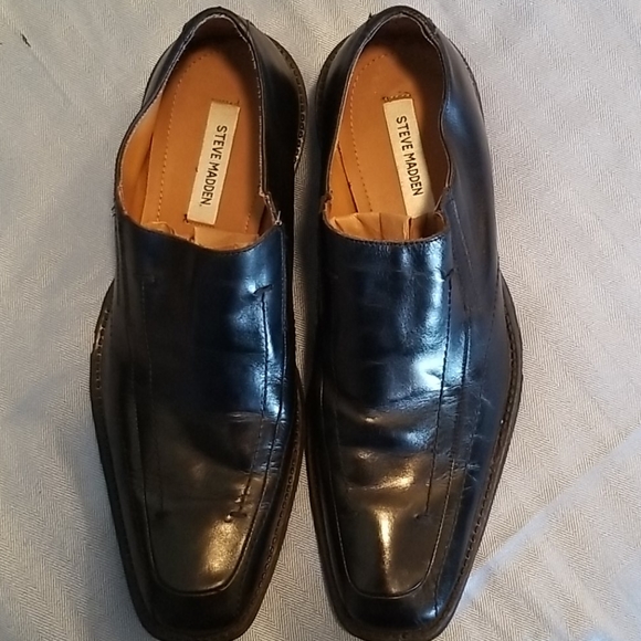 Shoes - Picture 2 of 5